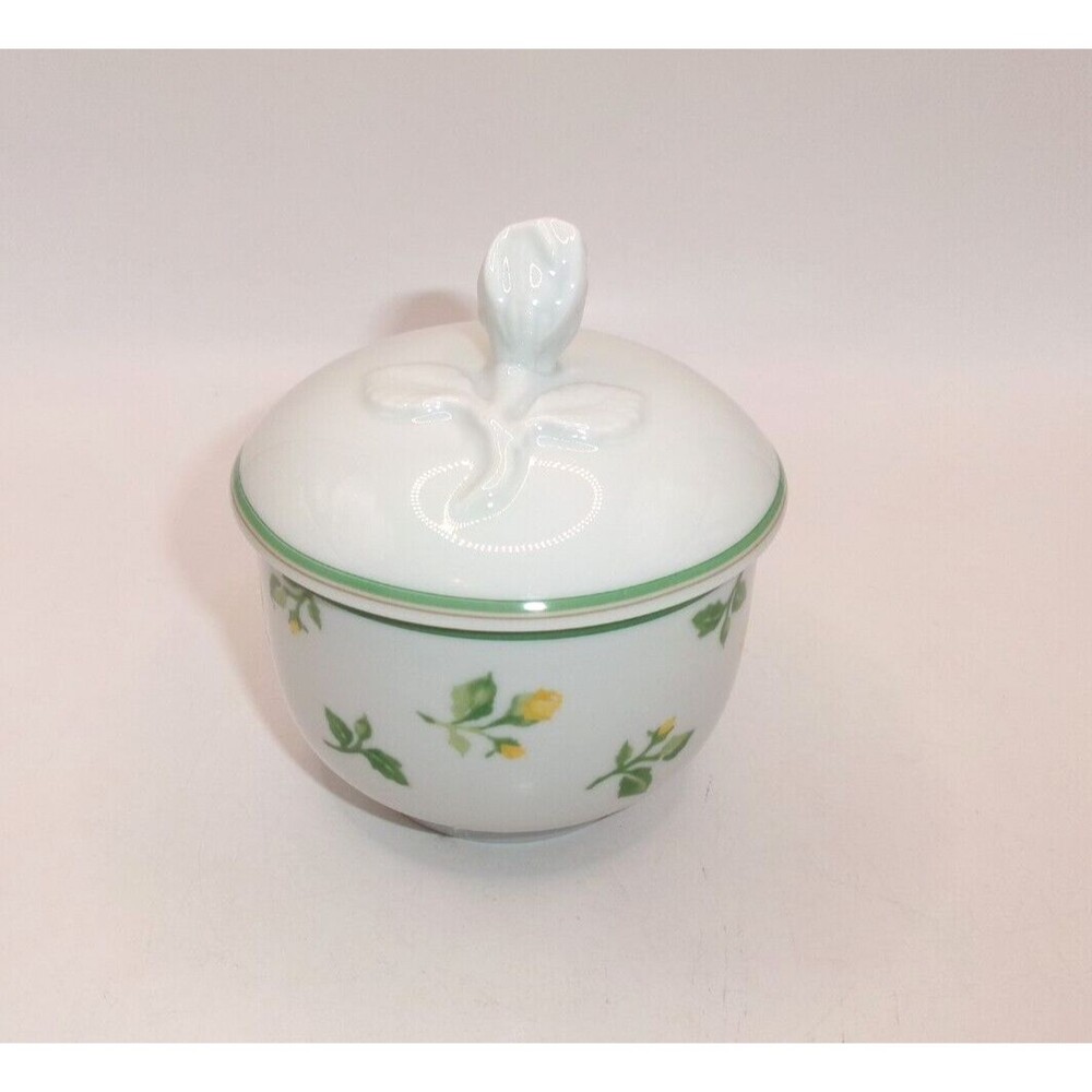 Wedgwood Summer Dream Lidded Sugar Bowl White Porcelain Yellow Roses 3-D Rose